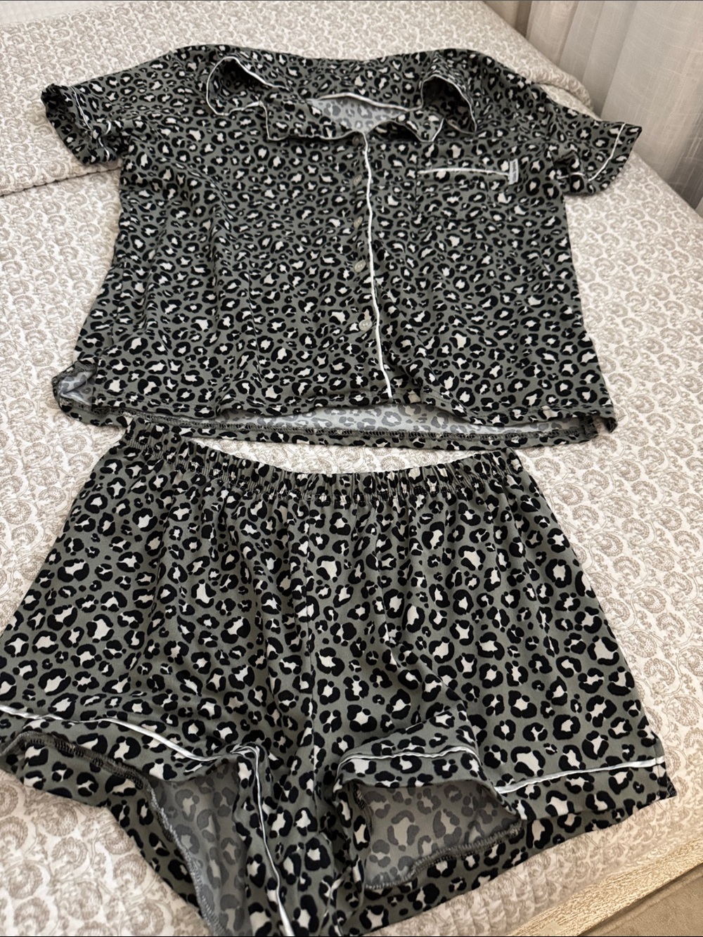 Nine West Black & Gray Leopard Print Short Pajama Set